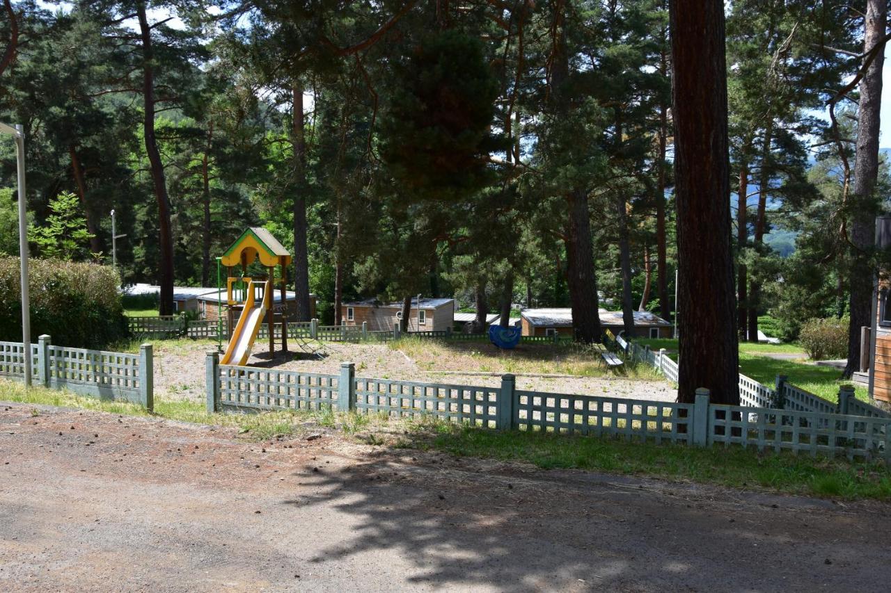 Camping Domaine Du Lac Chambon Murol Kültér fotó