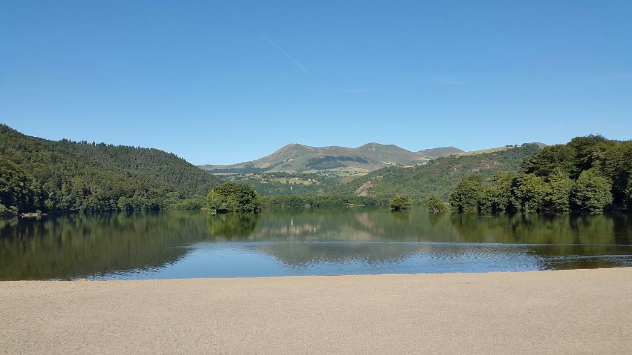 Camping Domaine Du Lac Chambon Murol Kültér fotó