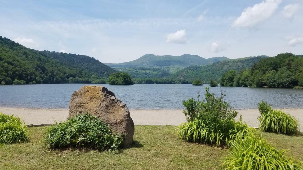 Camping Domaine Du Lac Chambon Murol Kültér fotó