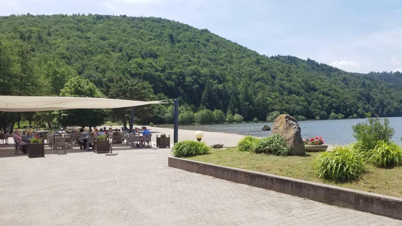 Camping Domaine Du Lac Chambon Murol Kültér fotó